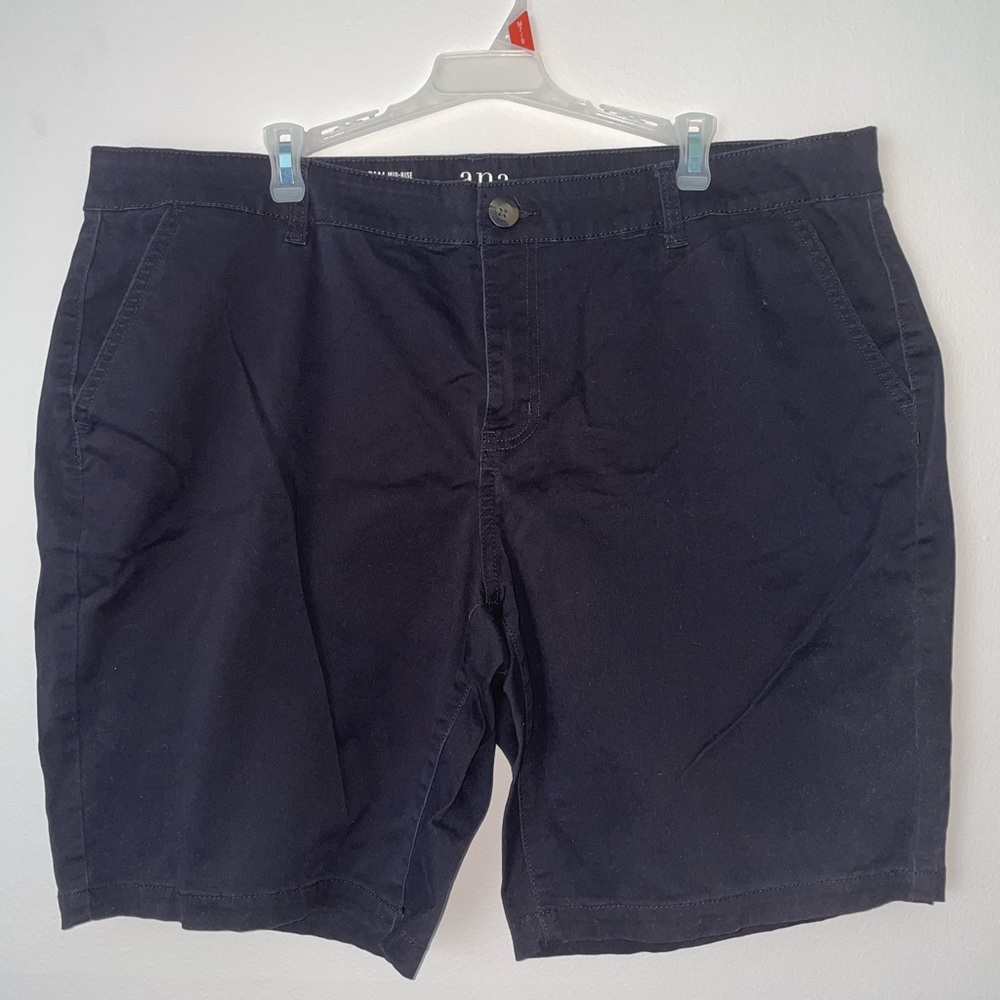 a.n.a Mid Rise Twill Bermuda Shorts. Size 18W.